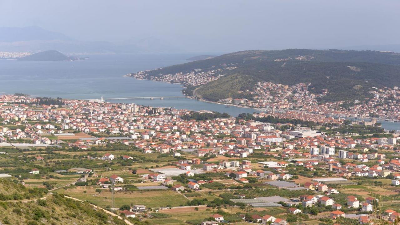 Ferienwohnung Sara Trogir Exterior foto
